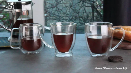 Термостойкие чашки из боросиликатного стекла с двойными стенками различных размеров для кофе и чая.